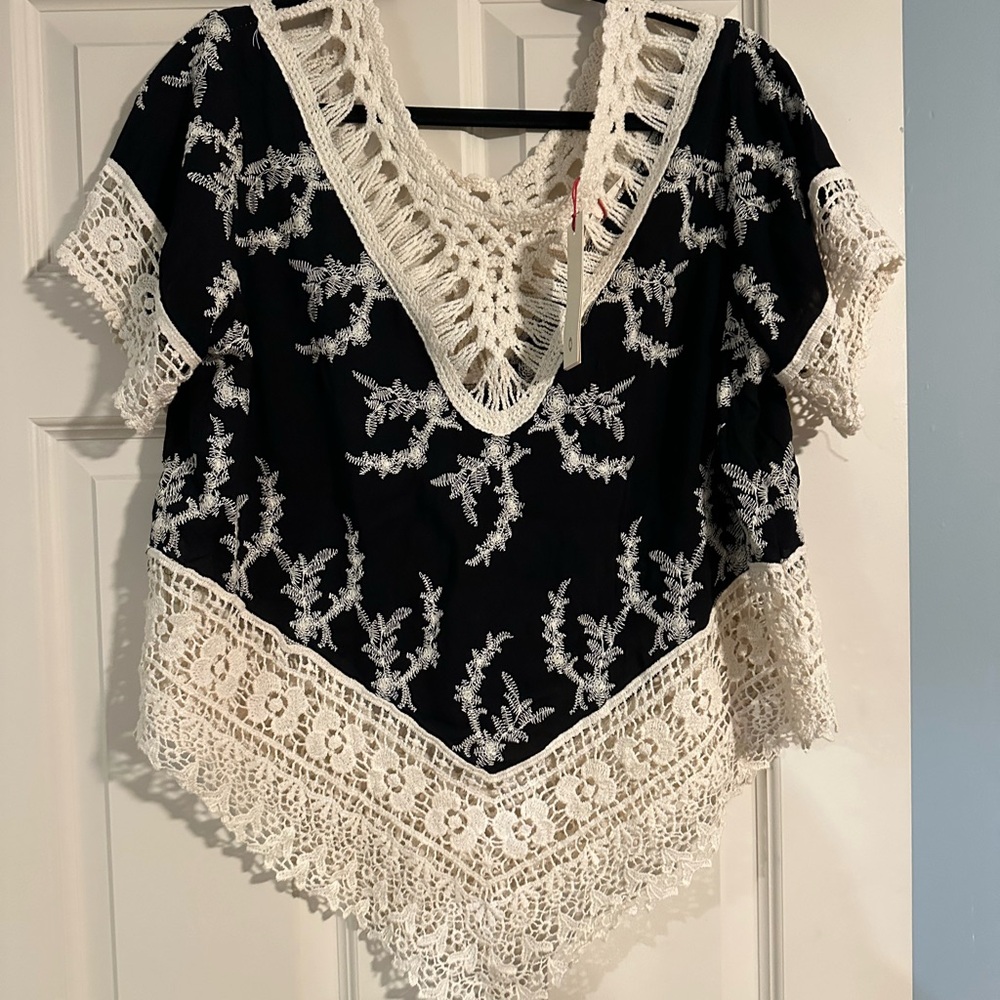 Women's Top Large NWT